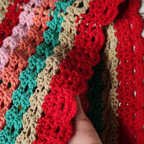 WILDFOX vibrant glow stassi short sleeve sweater, size medium - Picture 8 of 8